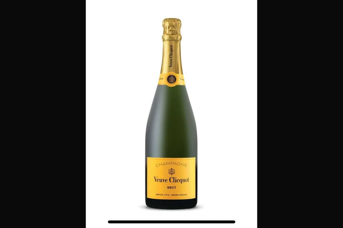 Veuve Clicquot Brut Champagne 750ml (1 x 750ml)