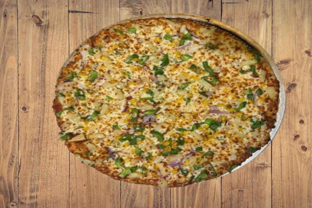 Garden Veggie Deluxe Pizza - Everyday Special (4 Toppings, 1 Dip, 1 Pop)