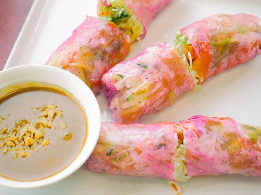 S1. Da Kao Dragon Fruit Salad Rolls