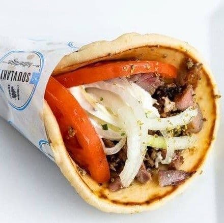 Pita gyro traditionnel porc / Traditional pork gyro pita