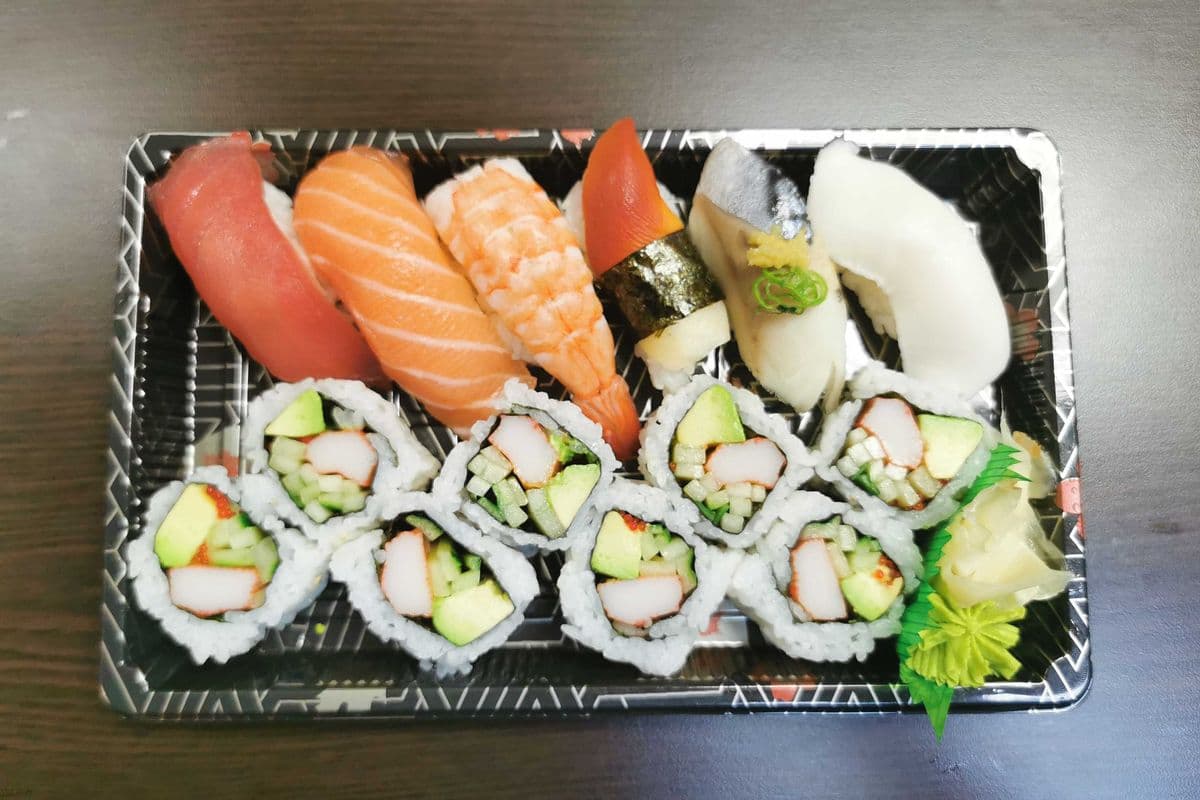 Mixed Sushi And Maki Combo