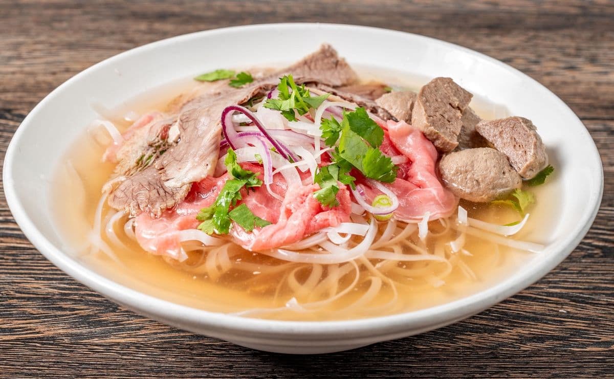 P9. Pho Steak, Brisket, Beef Balls (L) - OO