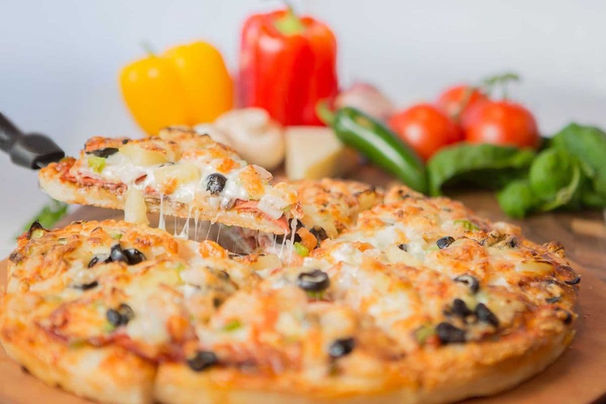 Medium Mad Rose Special Pizza