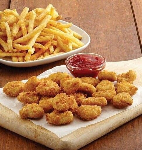 Kid's Popcorn Chicken Combo / Combo enfant poulet pop-corn