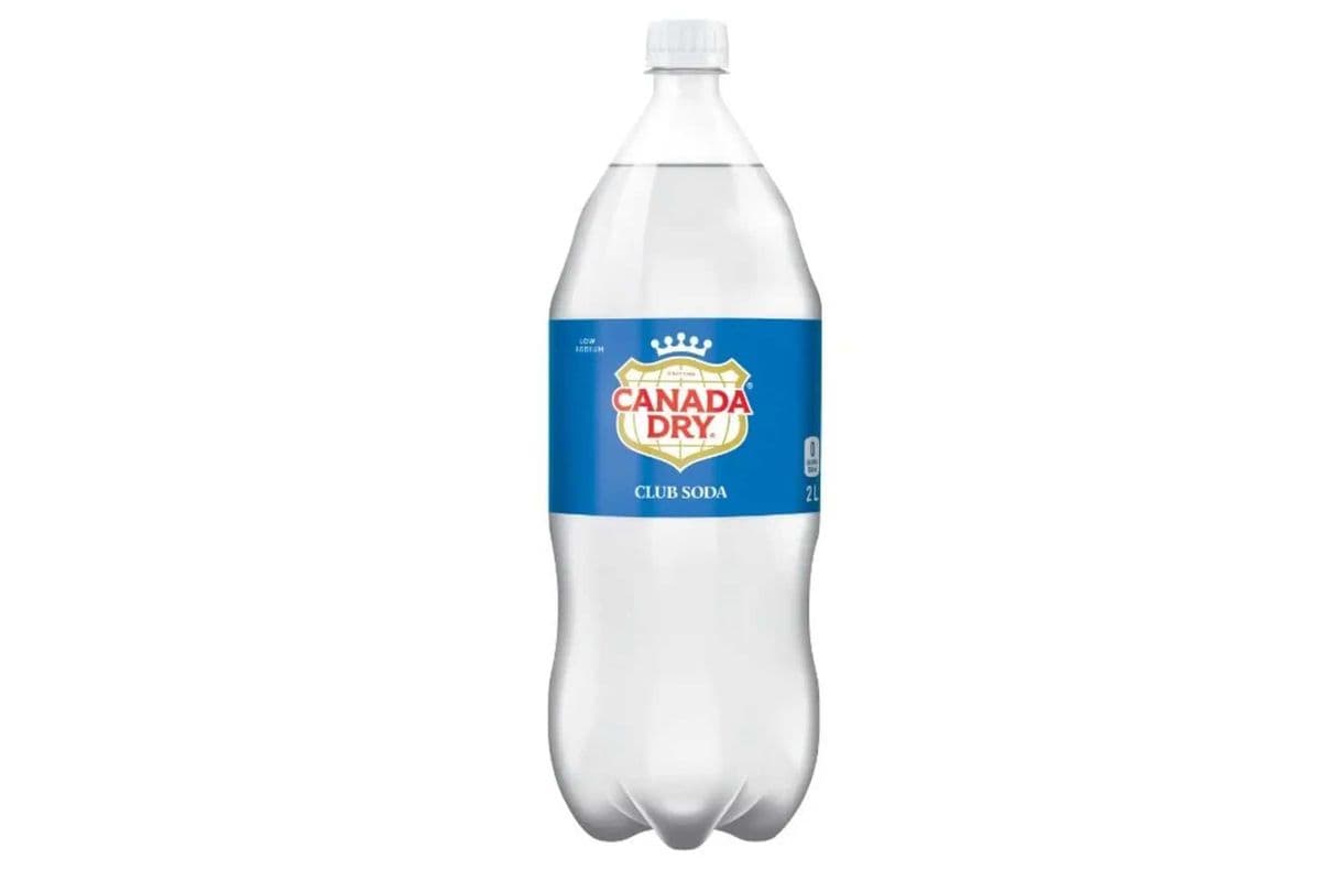 Canada Dry Club Soda (2 L Bottle)