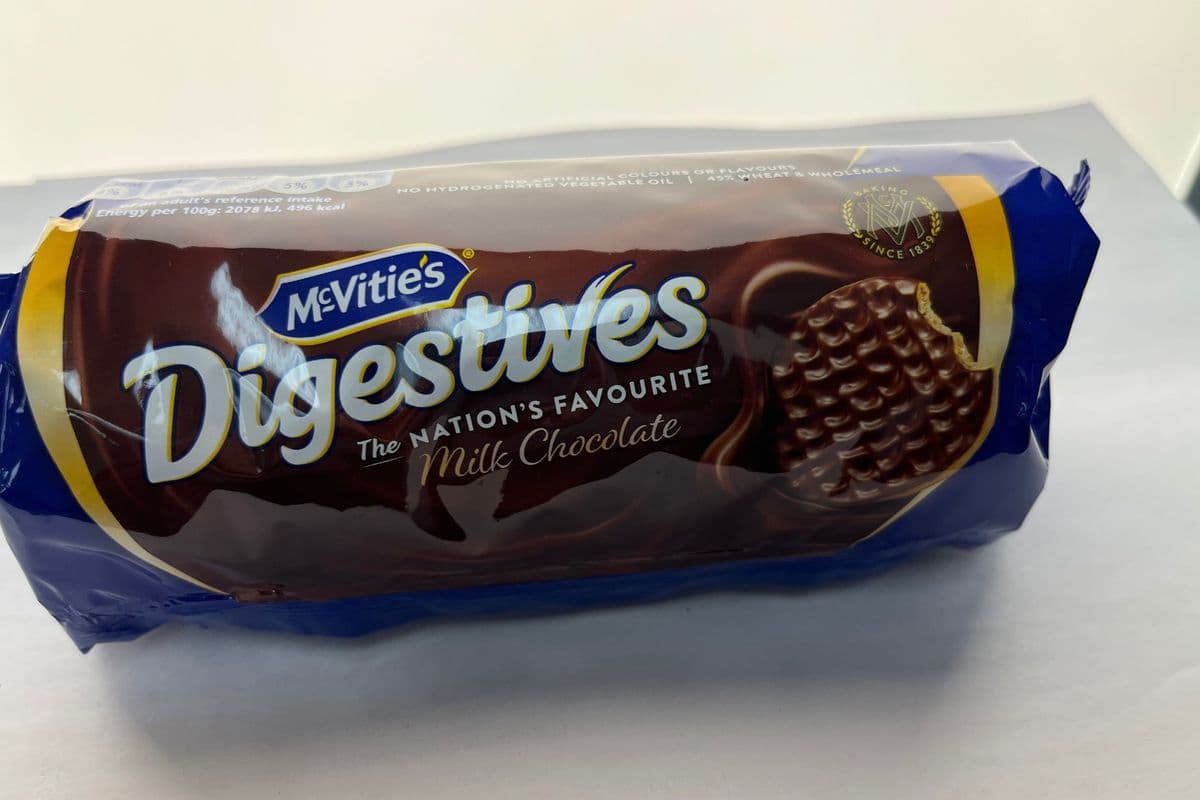 McVities Digestive Milk Chocolate (266 g)