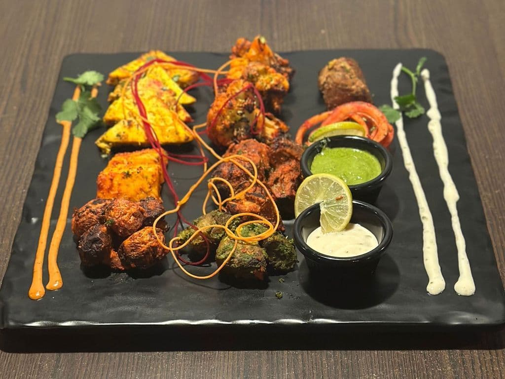 Shakahari Tandoori Platter