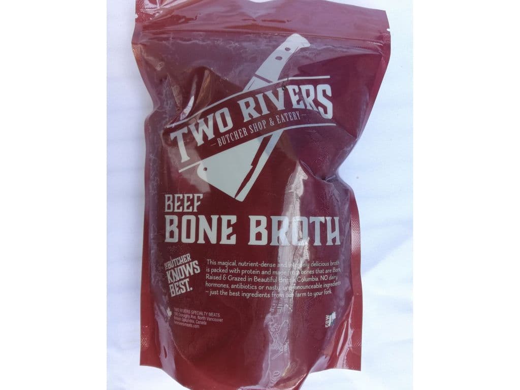 TWO RIVERS BEEF BONE BROTH 700ML (FROZEN)