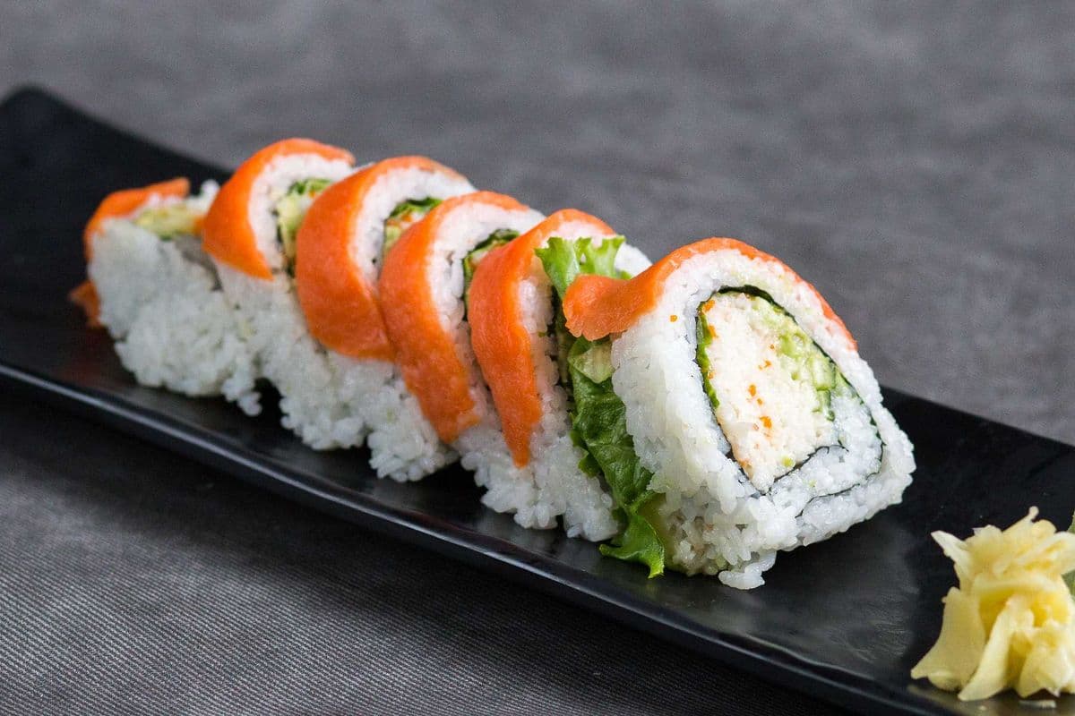 Smoked Salmon Roll (6 pcs)