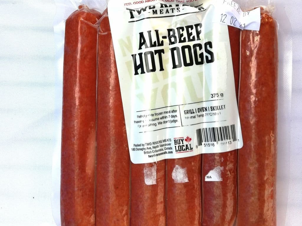 TWO RIVERS BEEF HOT DOGS 