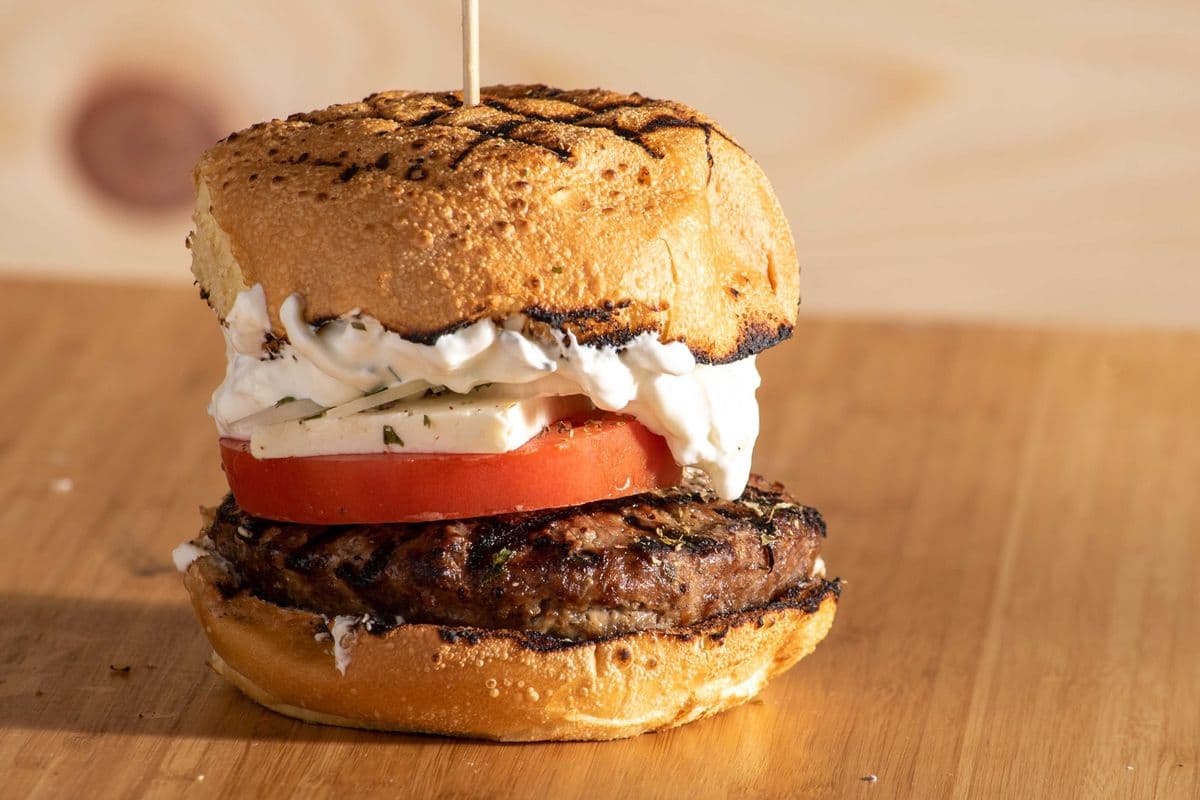 ACROPOLIS BURGER (6 oz)