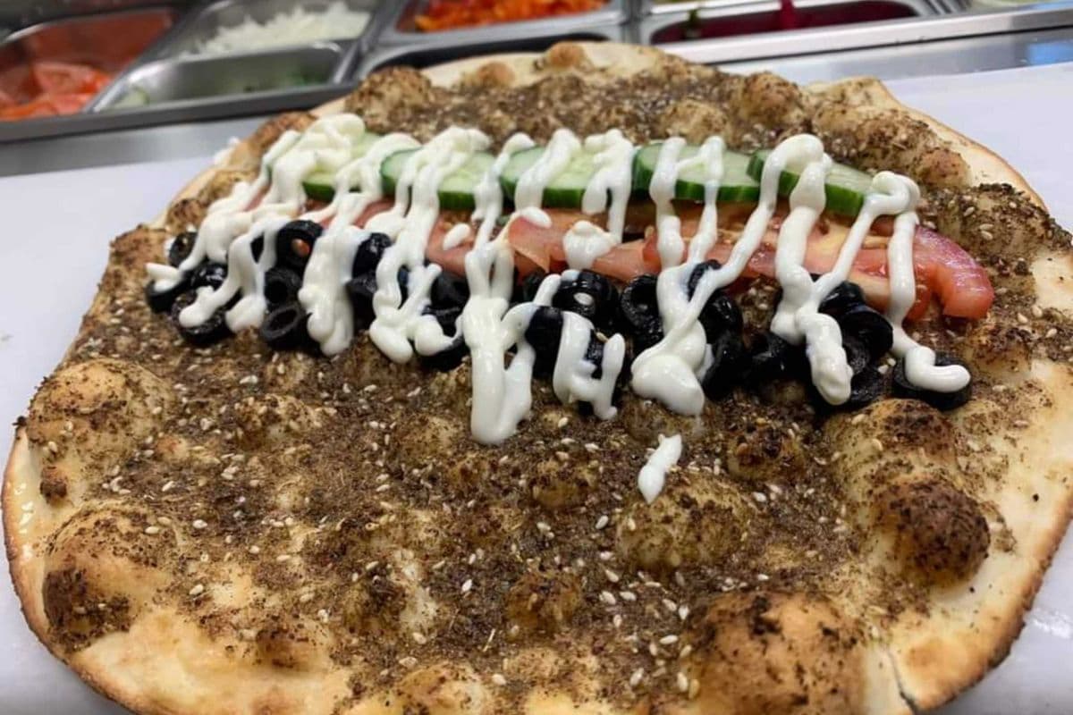 Super Zaatar pie