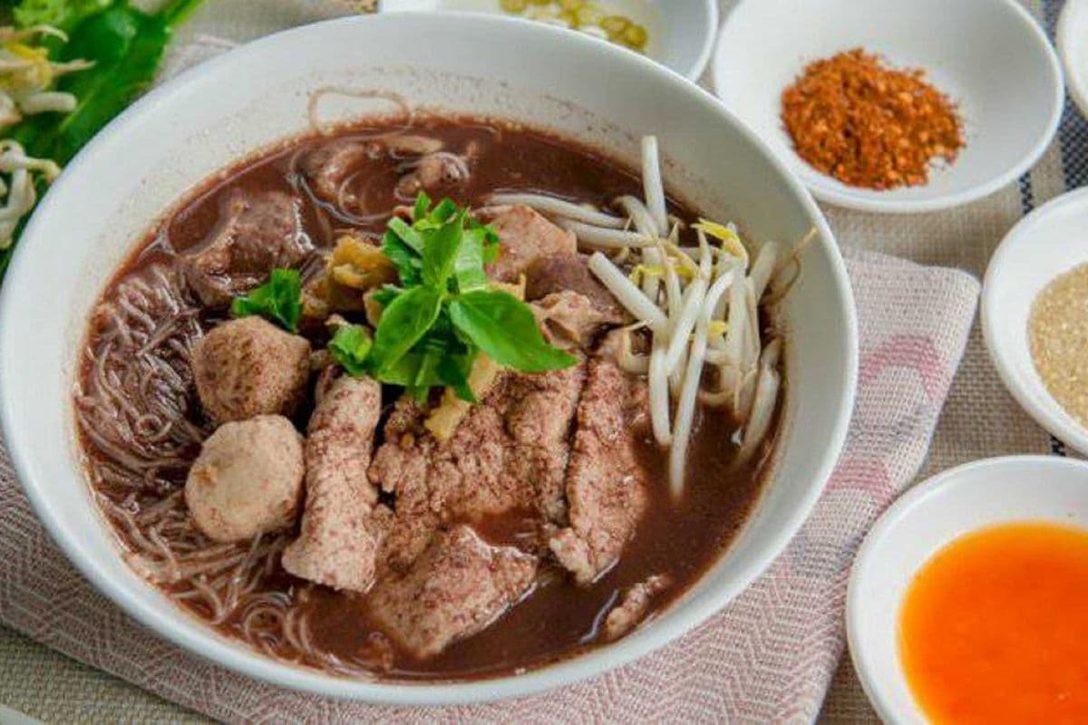 NS1.Thai Noodle Soup