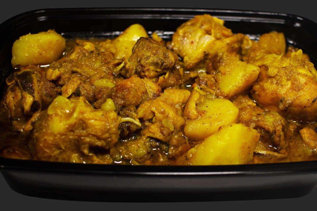 Curry Chicken (boneless) 1LB.