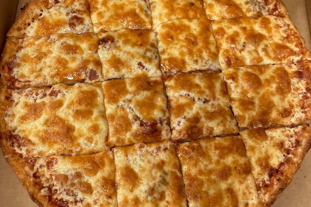 10" Medium Build Your Own Cheese Pizza