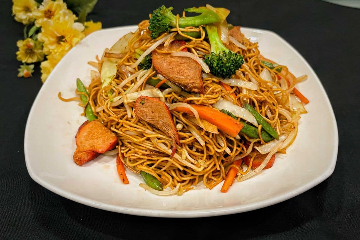 P61B. Pork Lo-Mein