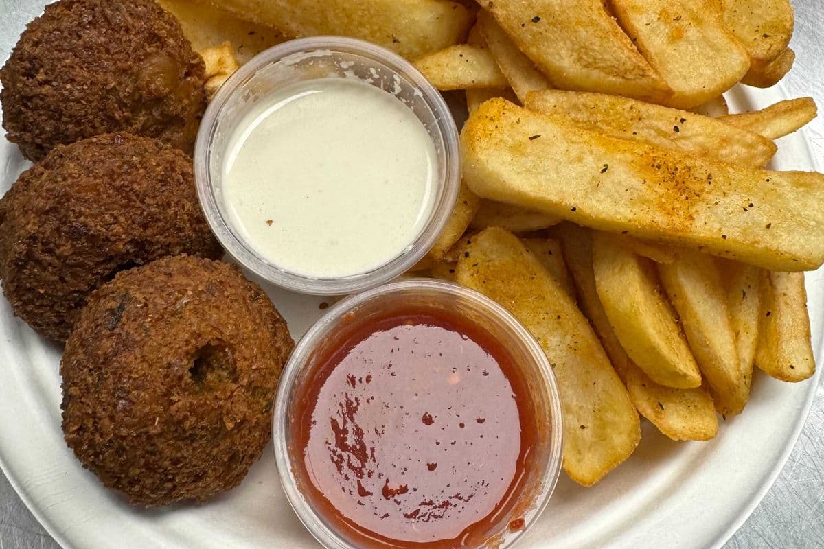 Box Meal of Falafel & Fries