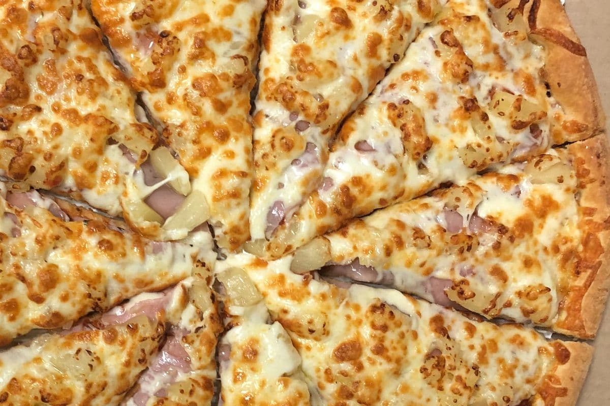 Large Hawaiian Pizza