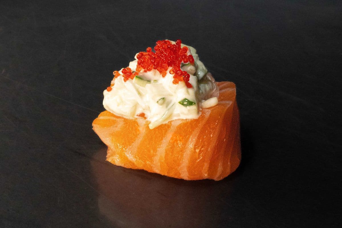 1101. Salmon Flower (2PCS)