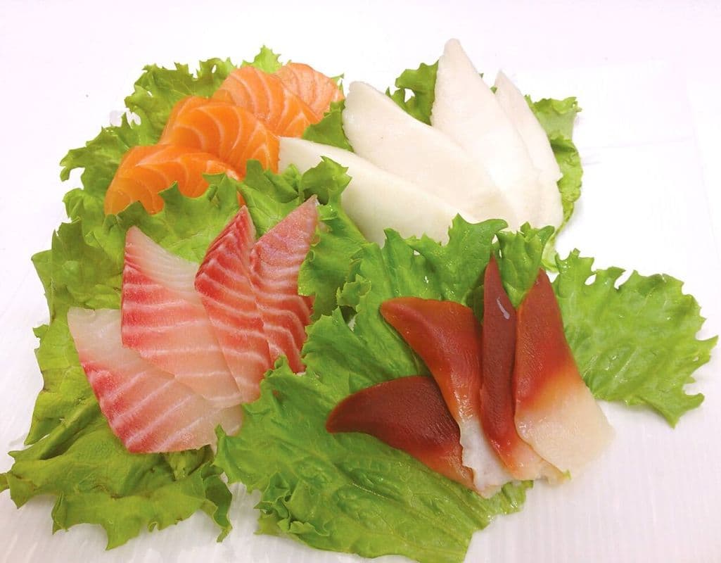 F2. Sashimi Summer (15 Pcs)