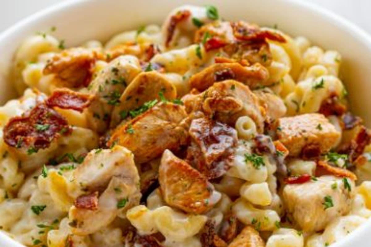 Bayside Chicken Bacon Ranch Mac N’ Cheese