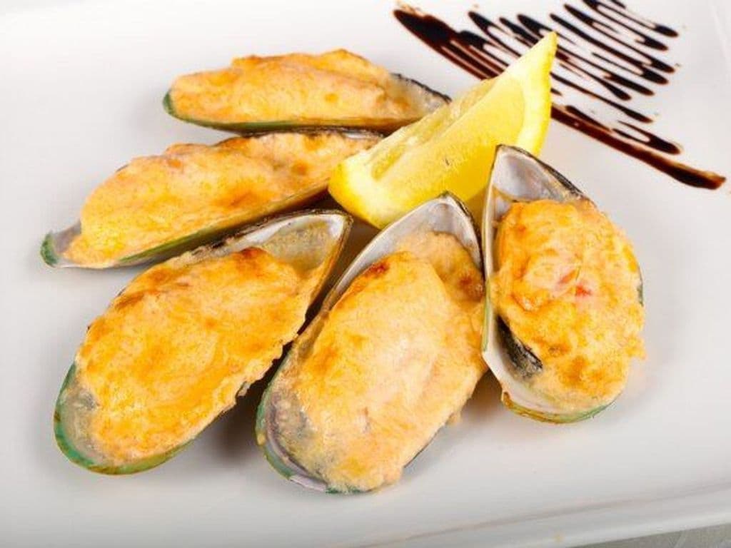 Baked Mussel (1pc)