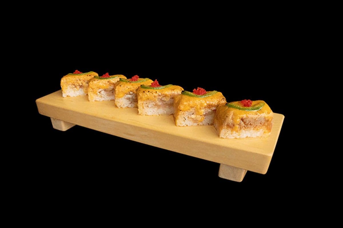Spicy tuna Oshi