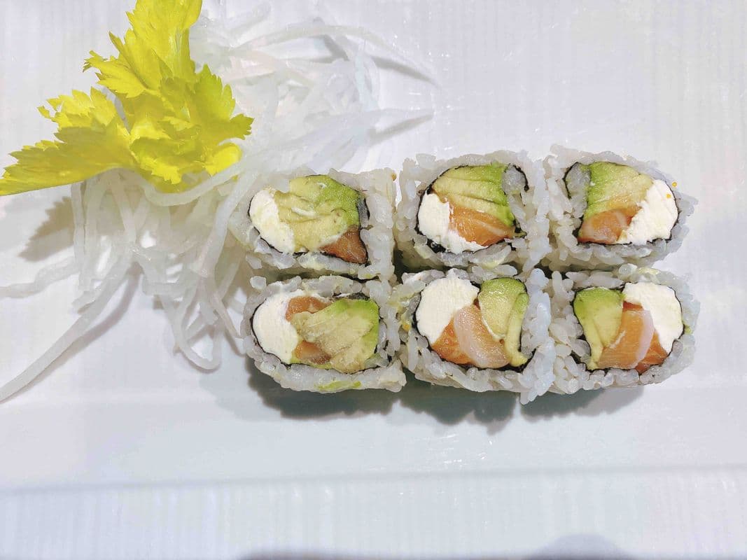 Philadelphia Roll (6 Pieces) / R38 Rouleau Philadelphia (6 Morceaux)