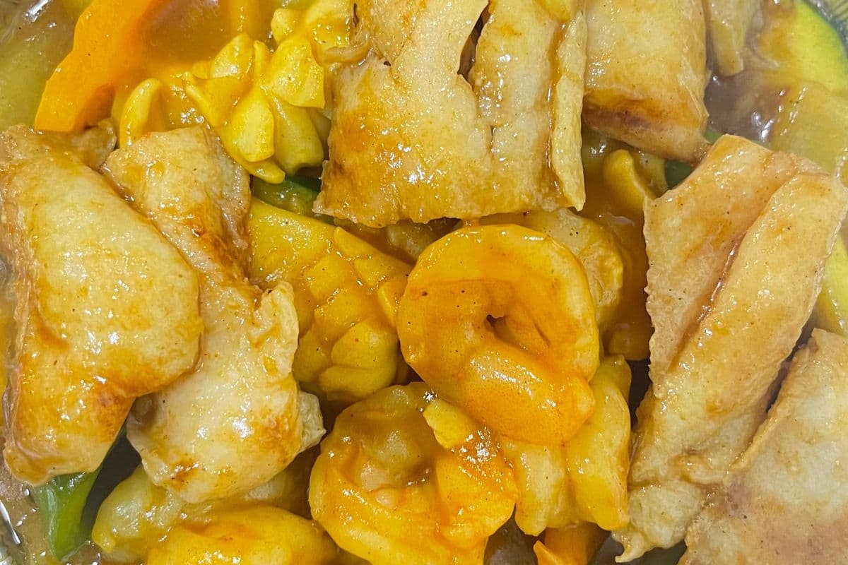 132. Curry Seafood Medley