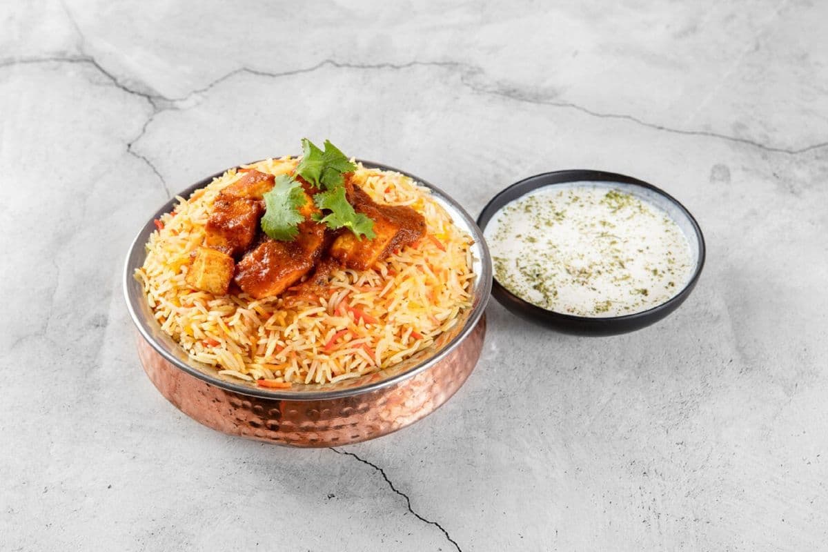 Paneer Dum Biryani (2 lbs)