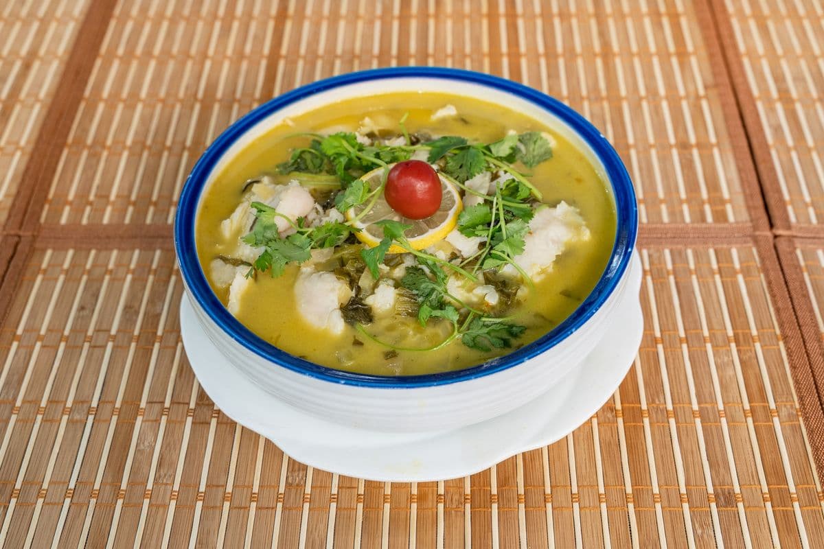 H02. Fish Fillet in Sour Spicy Cabbage Soup 柠檬金汤酸菜鱼片