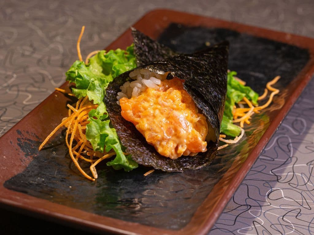 Spicy Salmon Crispy HandRoll(1pc)