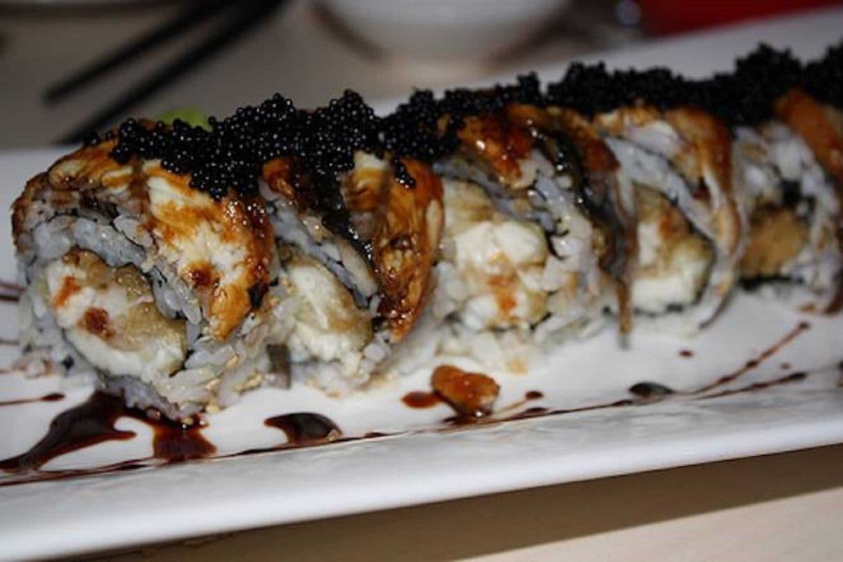 Black Pearl Roll (8 pcs)