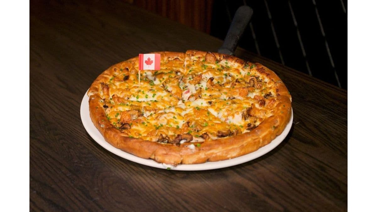 10" Grilled Chicken Alfredo Pizza