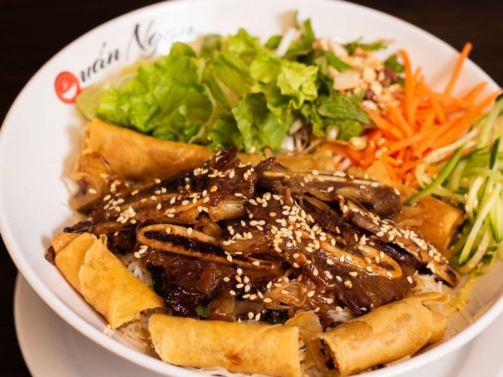 D6. Deluxe Grilled Beef Short Rib Vermicelli