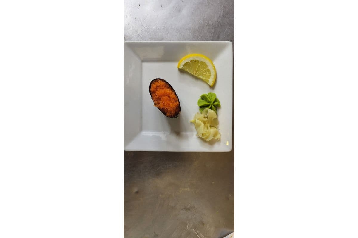 Masago - Smelt Caviar Nigiri (1 pc)
