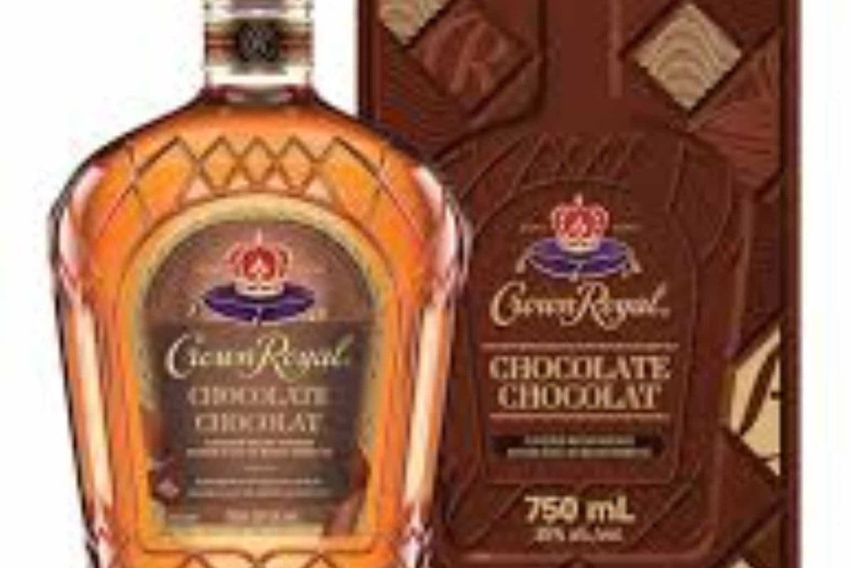 CROWN ROYAL CHOCOLATE (750ML) (1 x 750ML)