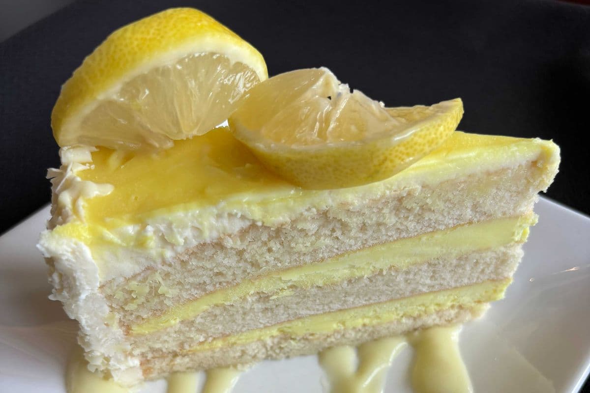 Pucker Up Lemon Cake