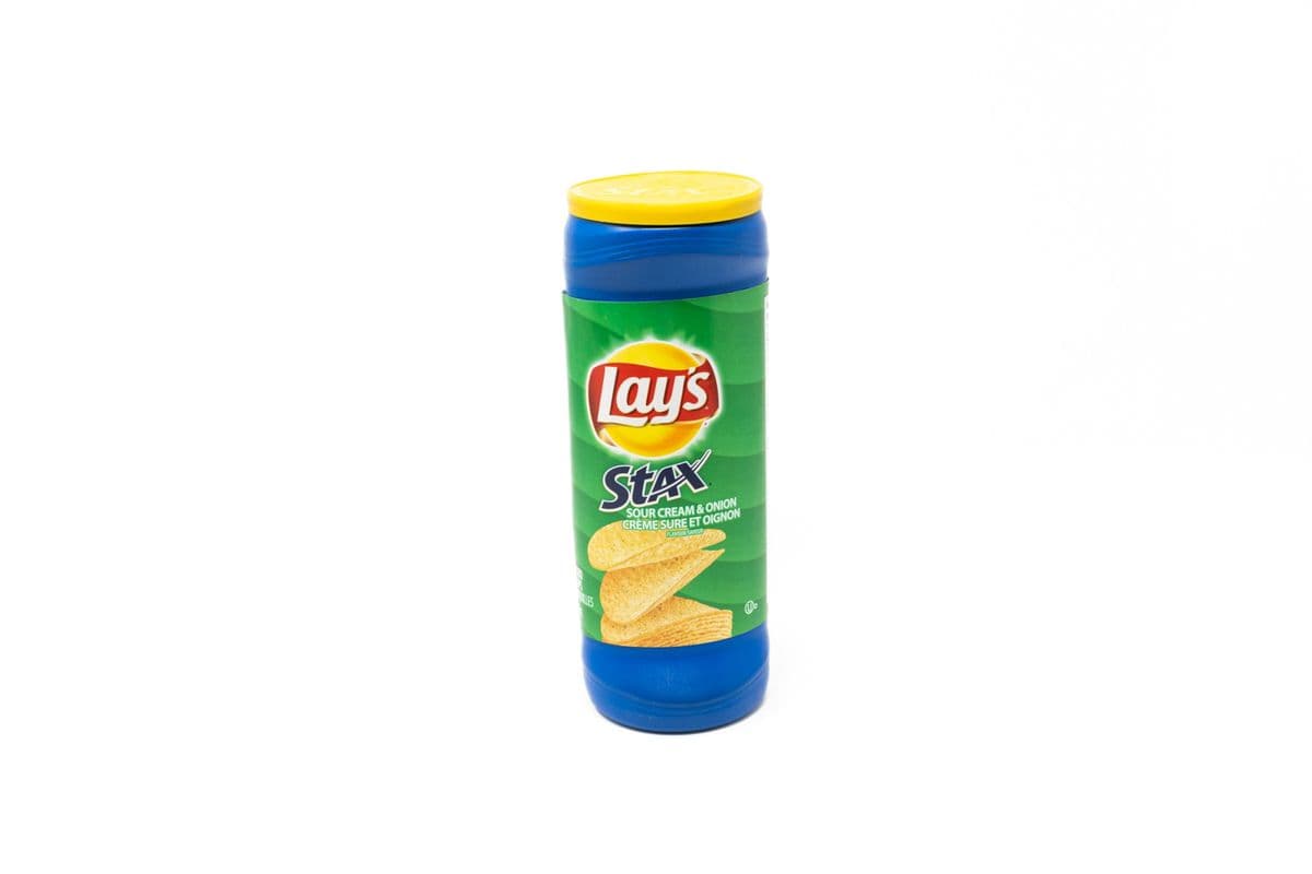 Lay's Sour Cream and Onion Chips (235 g)