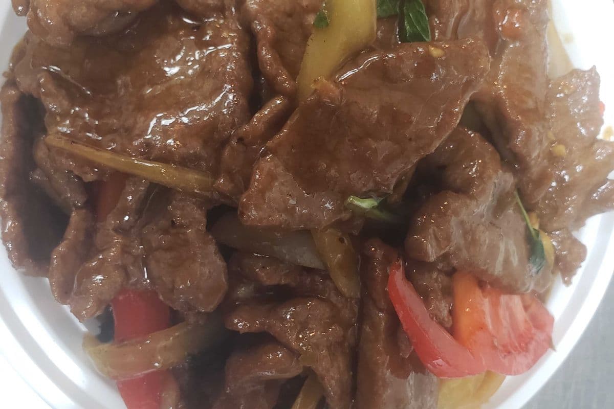 T12. Thai Basil Fried Meat(with steam rice)