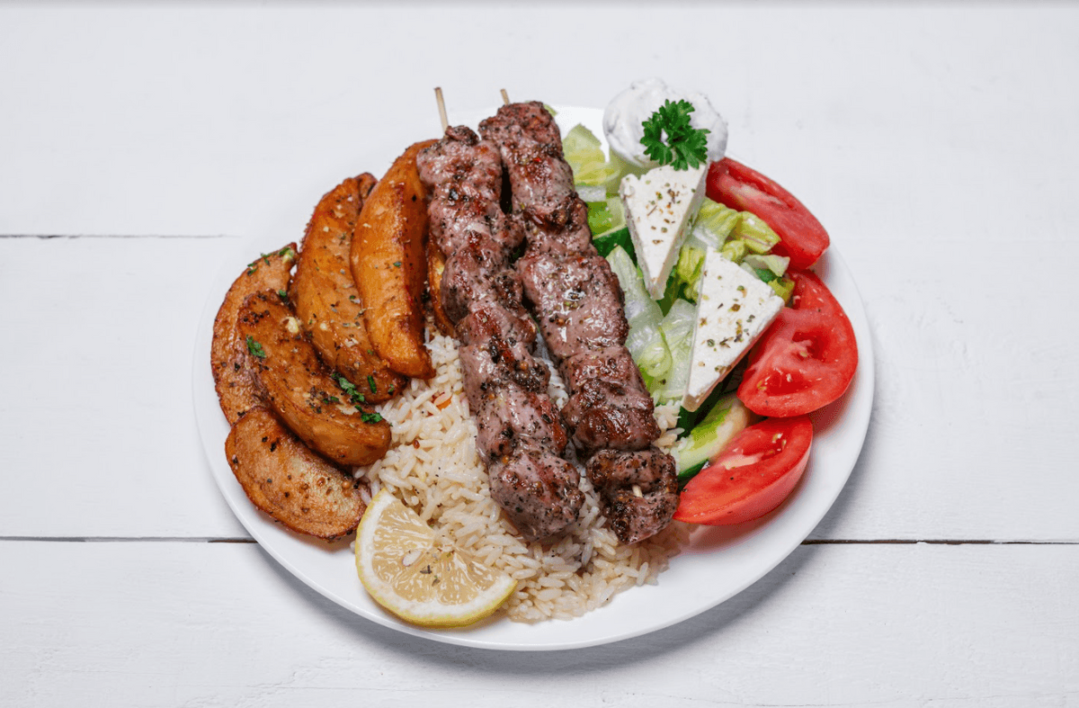 Assiette de brochettes de porc / Stick Pork Plate