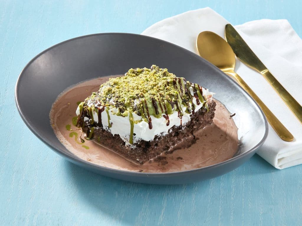 ChocMilkCake-Pistachio