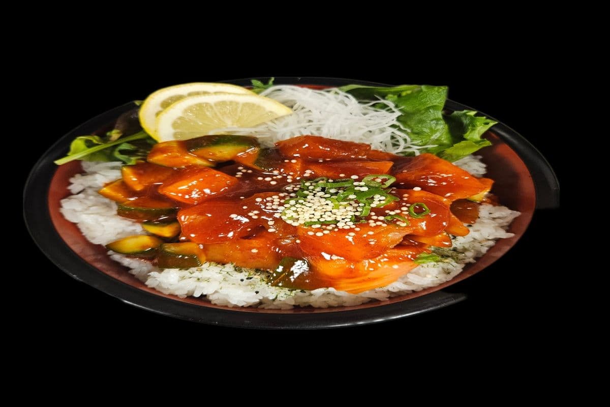 Spicy Salmon Don