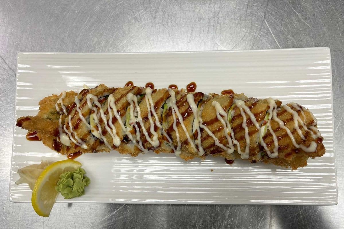Deep-Fried Salmon Roll (8 pcs)