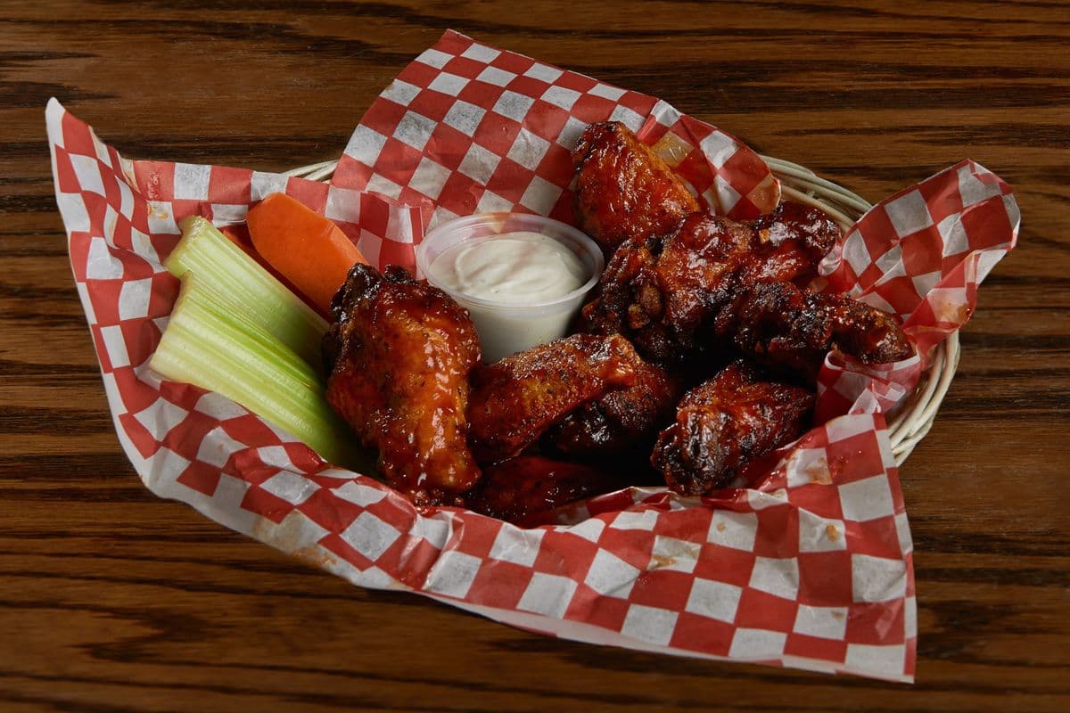 Jumbo Chicken Wings (Eight Wings)