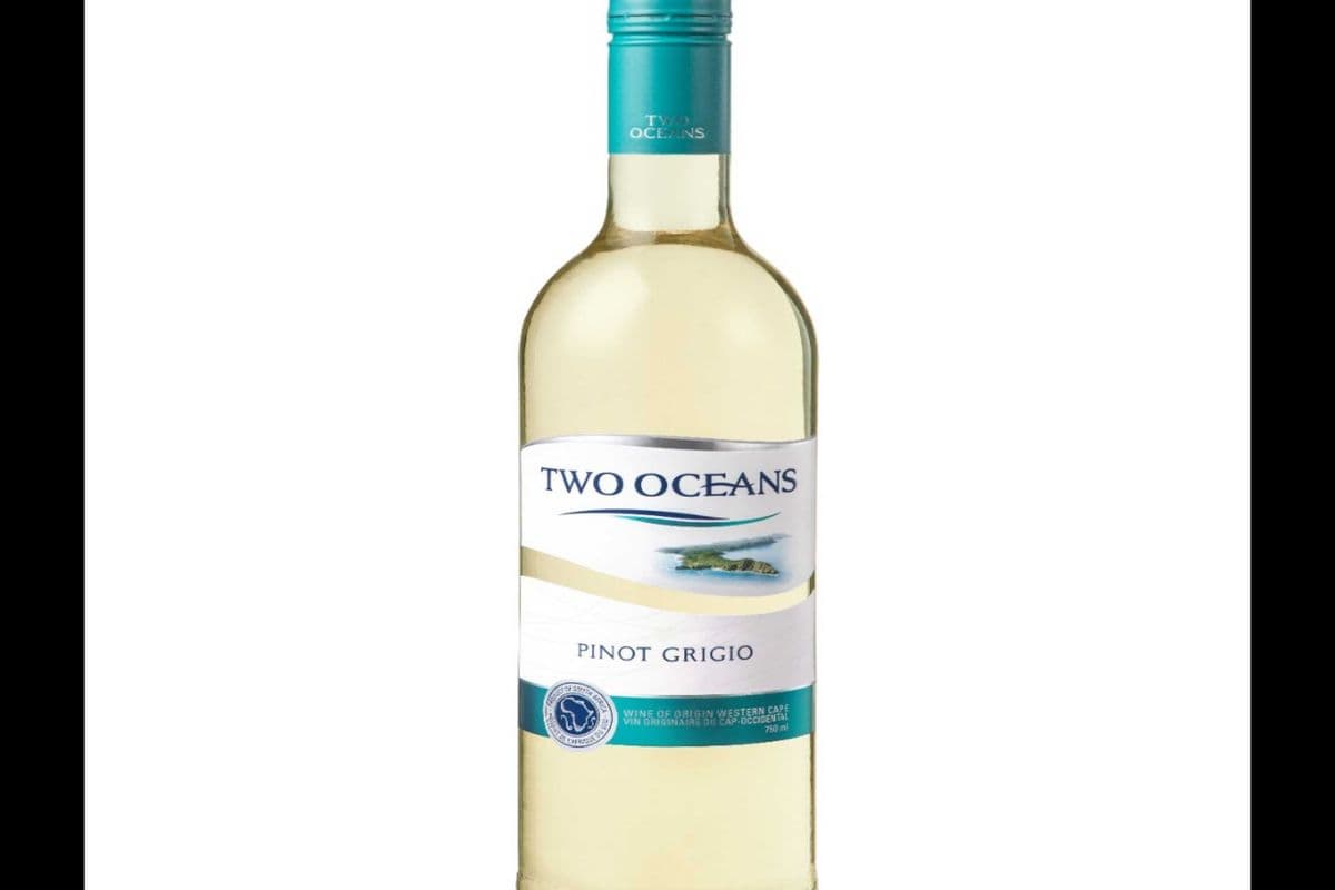Two Oceans Pinot Grigio (750 ml) (1 x 750 ML )