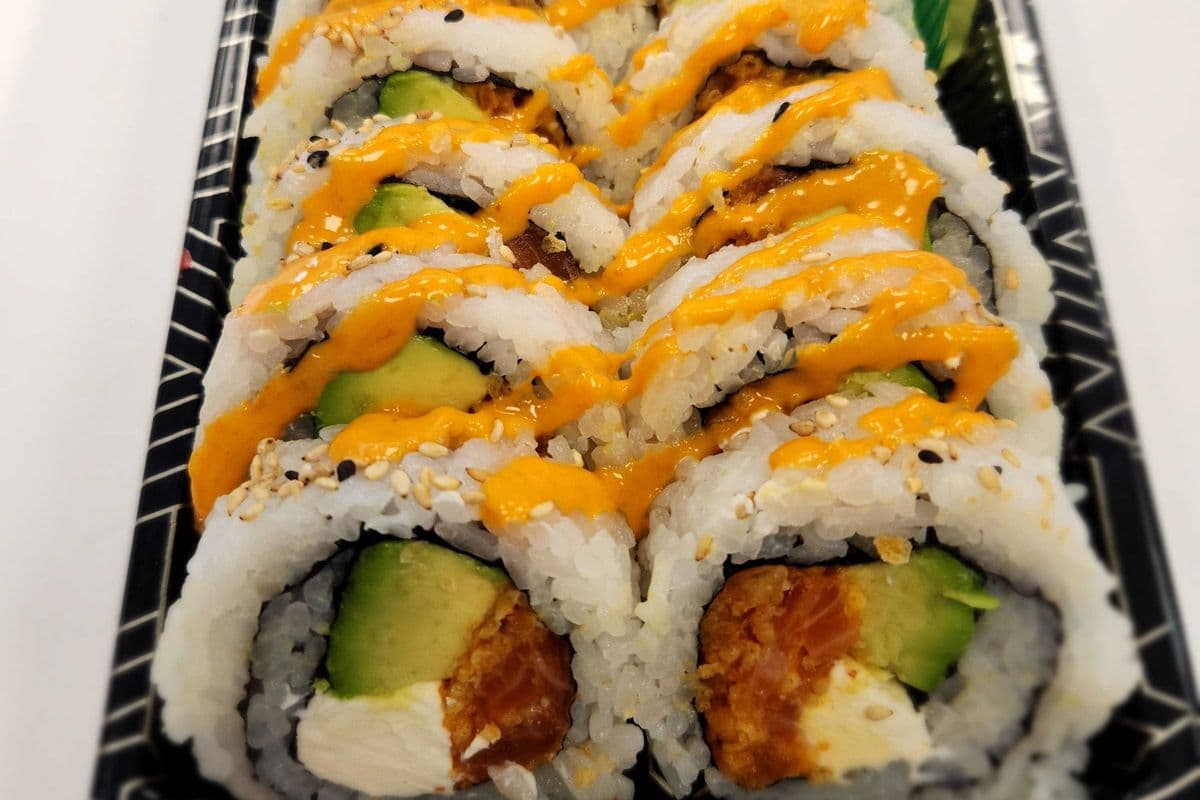 C6. Spicy Salmon Phila (12 pcs)