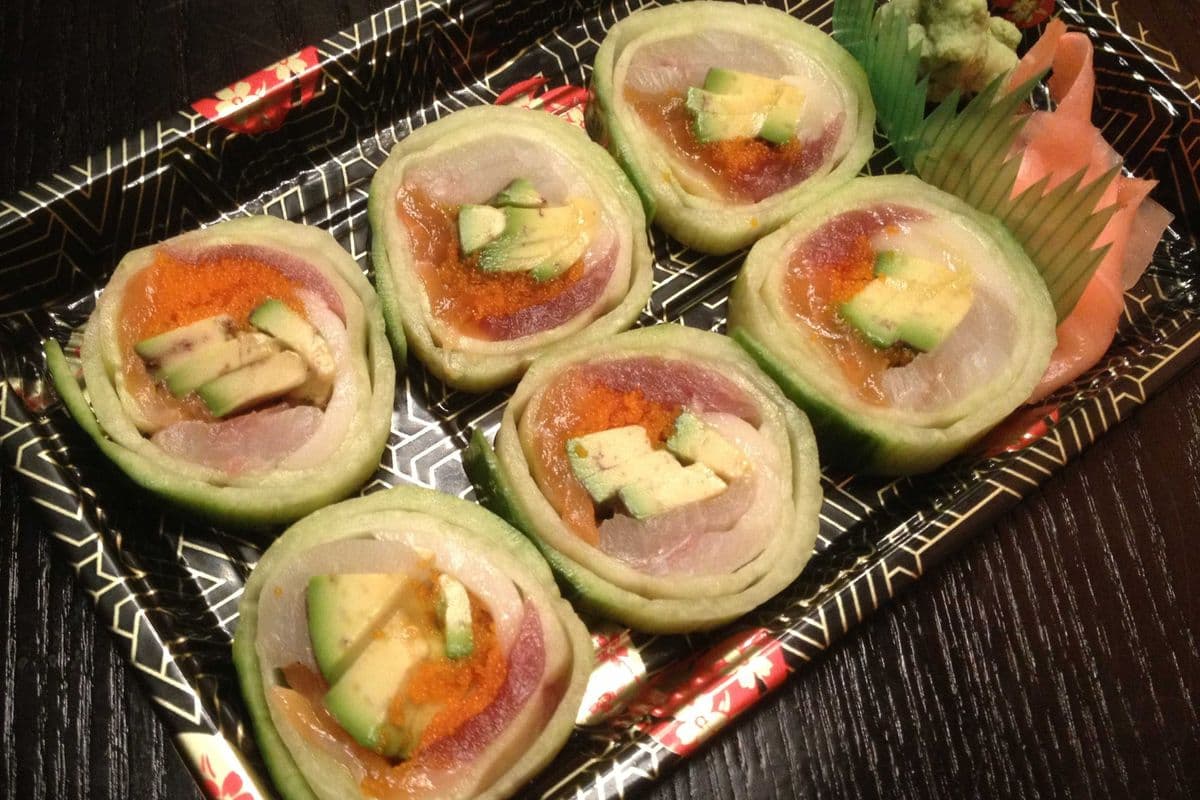 Salmon Salad Roll Maki (5 pcs)