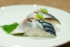 Saba Raw Fish Nigiri Sushi (2 pcs)
