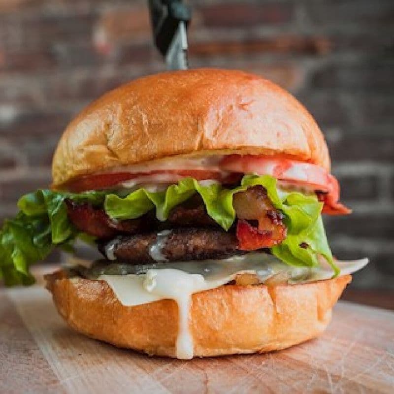 Burger Deluxe / Deluxe Burger